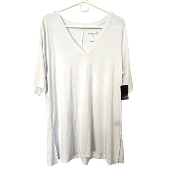 torrid Tops - Torrid NWT White V-Neck Tunic Size 2